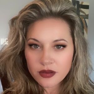 Meet your Posher, Amanda j